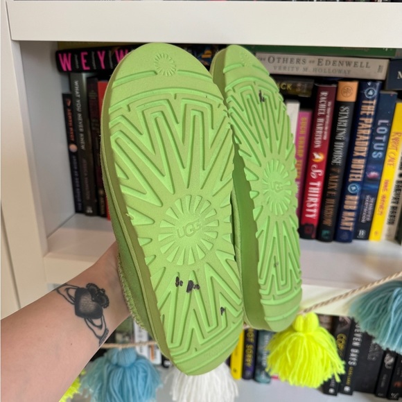 UGG lime green sheepskin slip on slippers house shoes mules viral - Picture 4 of 7